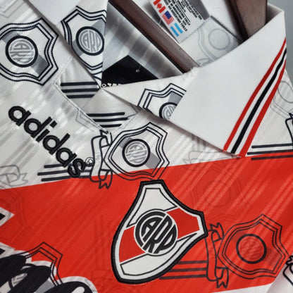 Retro River Plate 1995-1996 - Primera Equipación