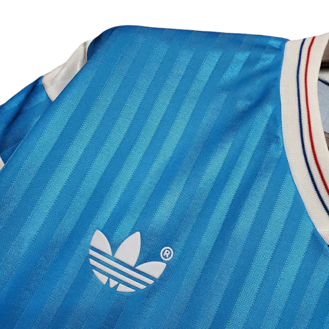 Retro Marseille 1990